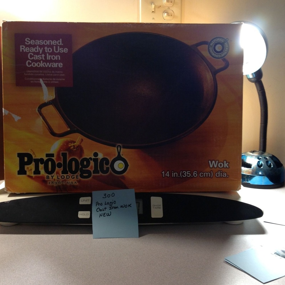 Lodge Pro-Logic 14 Inch Cast Iron Wok P14W3 Black Pre-Seasoned New In Box - Picture 2 of 3